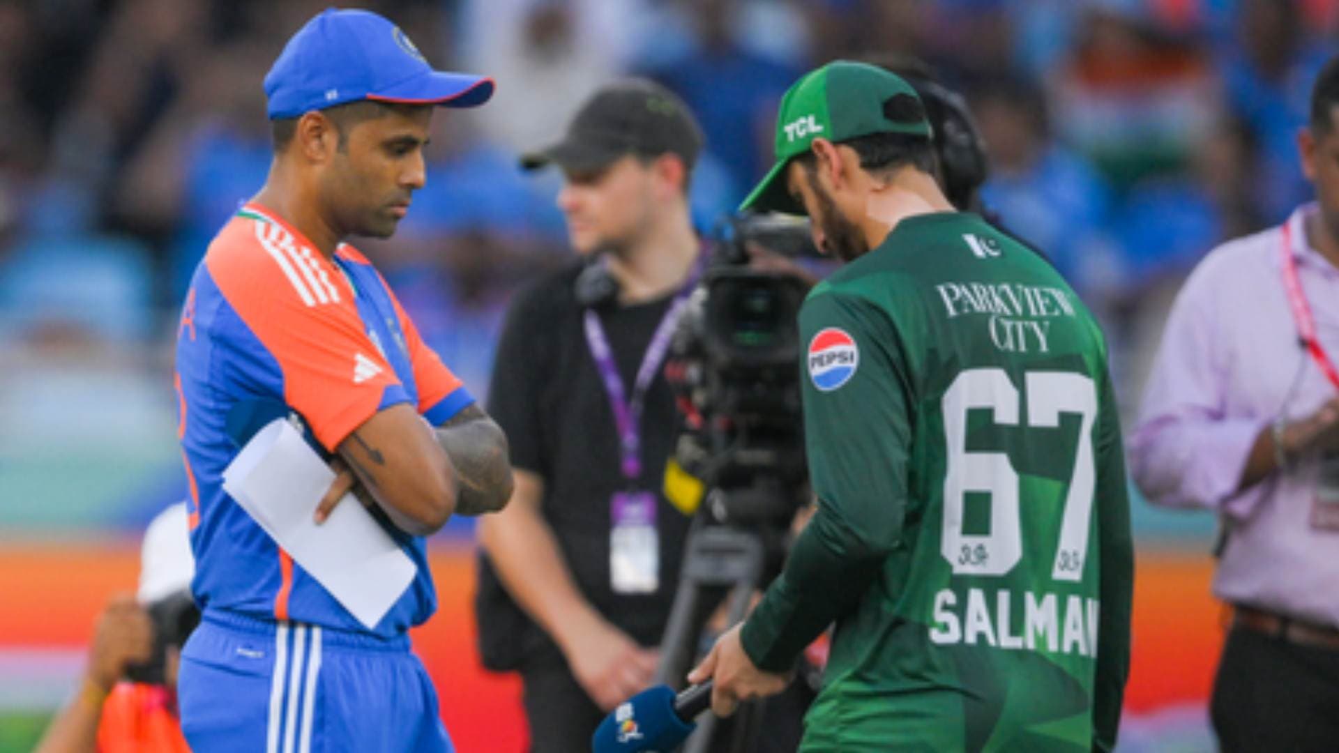 Asia Cup: Both Teams Unchanged as Pakistan Elect to Bat First Against India