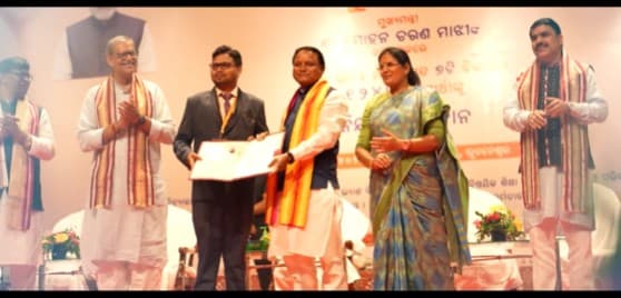 Odisha CM Distributes 1,686 Appointment Letters