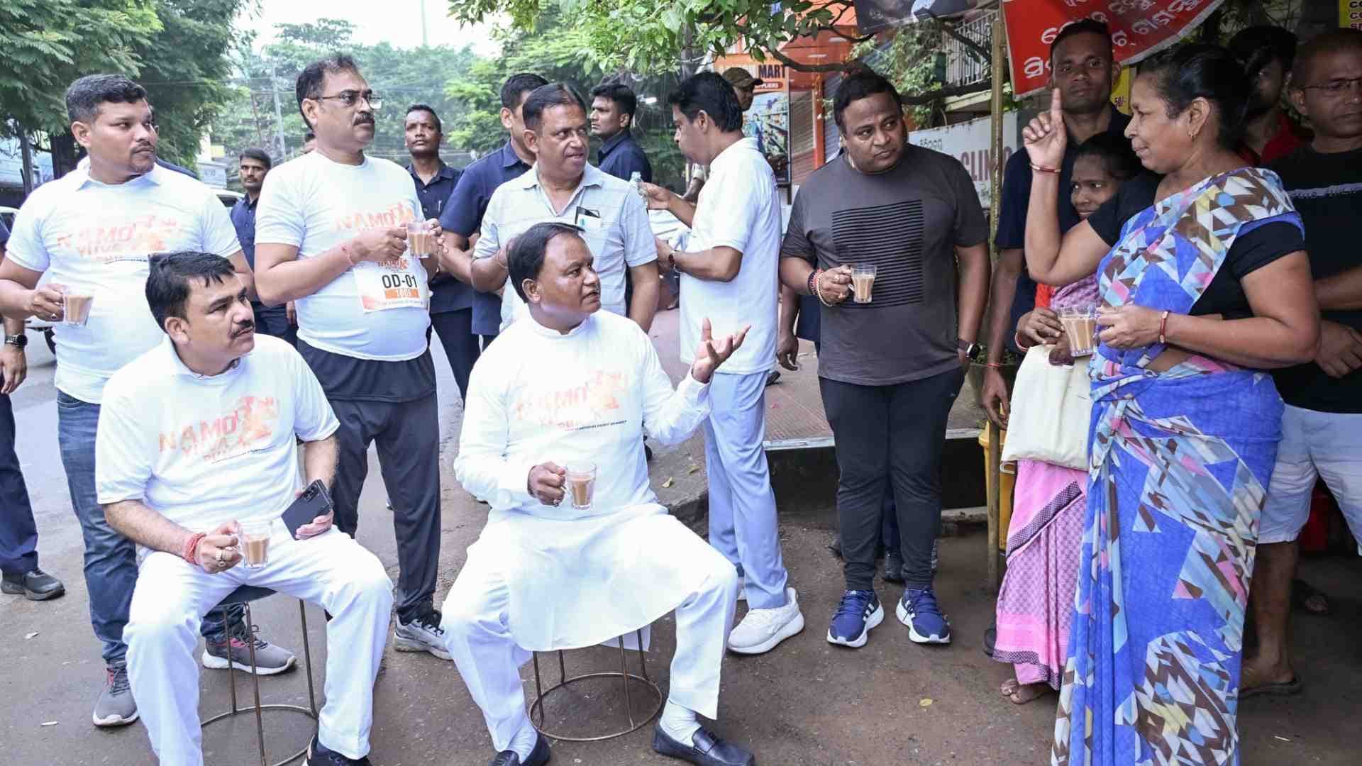 CM Majhi Arrives in Nuapada, to Pay Tribute to Late MLA Dholakia