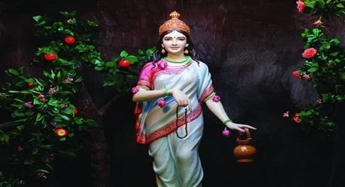 Navratri, Day 2: A Spiritual Tribute To Goddess Brahmacharini