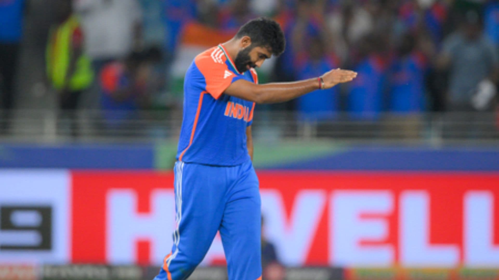 Asia Cup 2025: Bumrah Shatters Rauf’s Stumps, Responds with ‘Plane Drop’ Gesture