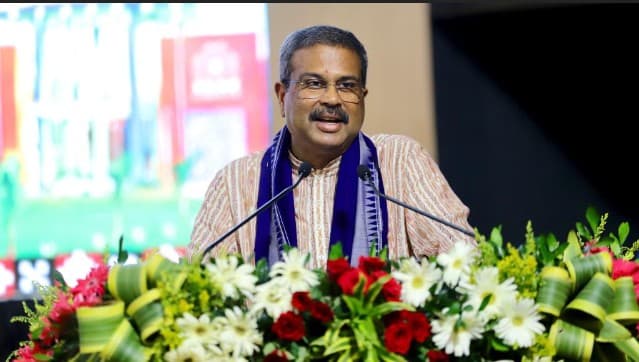 Dharmendra Pradhan Attends IIM Sambalpur’s 11th Foundation Day, Emphasizes Innovation For Viksit Bharat
