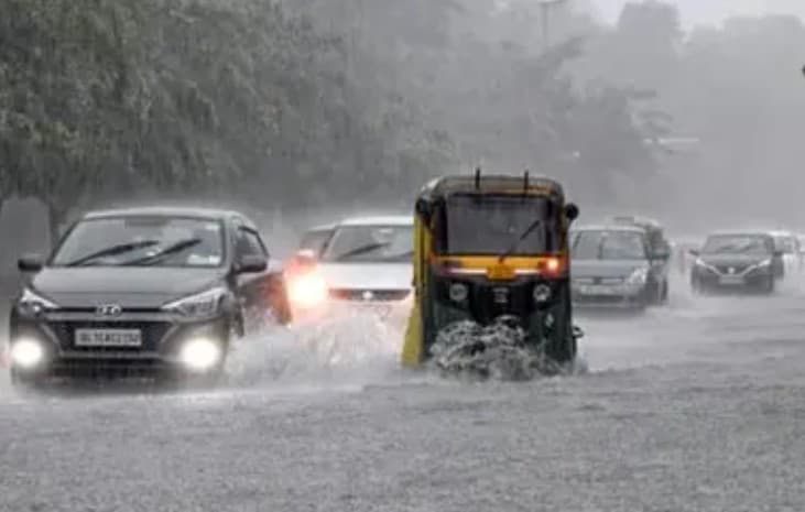 IMD Issues Orange and Yellow Alerts as Depression Moves Across Odisha