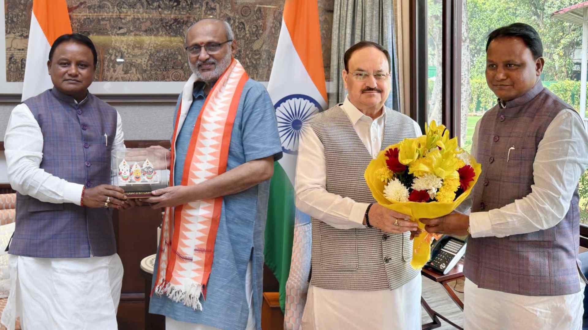 CM Majhi Meets VP Radhakrishnan & BJP Chief Nadda, Presents Odisha Vision