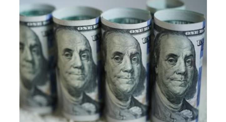 India's Forex Reserves Stand At $699.96 Billion