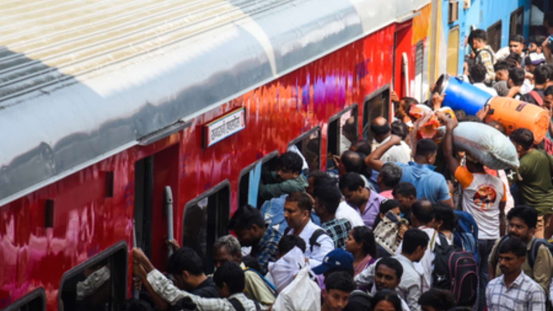 Indian Railways to Add 8,000 More Trains to Clear Festive Rush