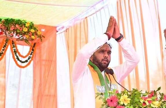 Jay Dholakia Accuses BJD of Neglecting Late Father, Former Nuapada MLA