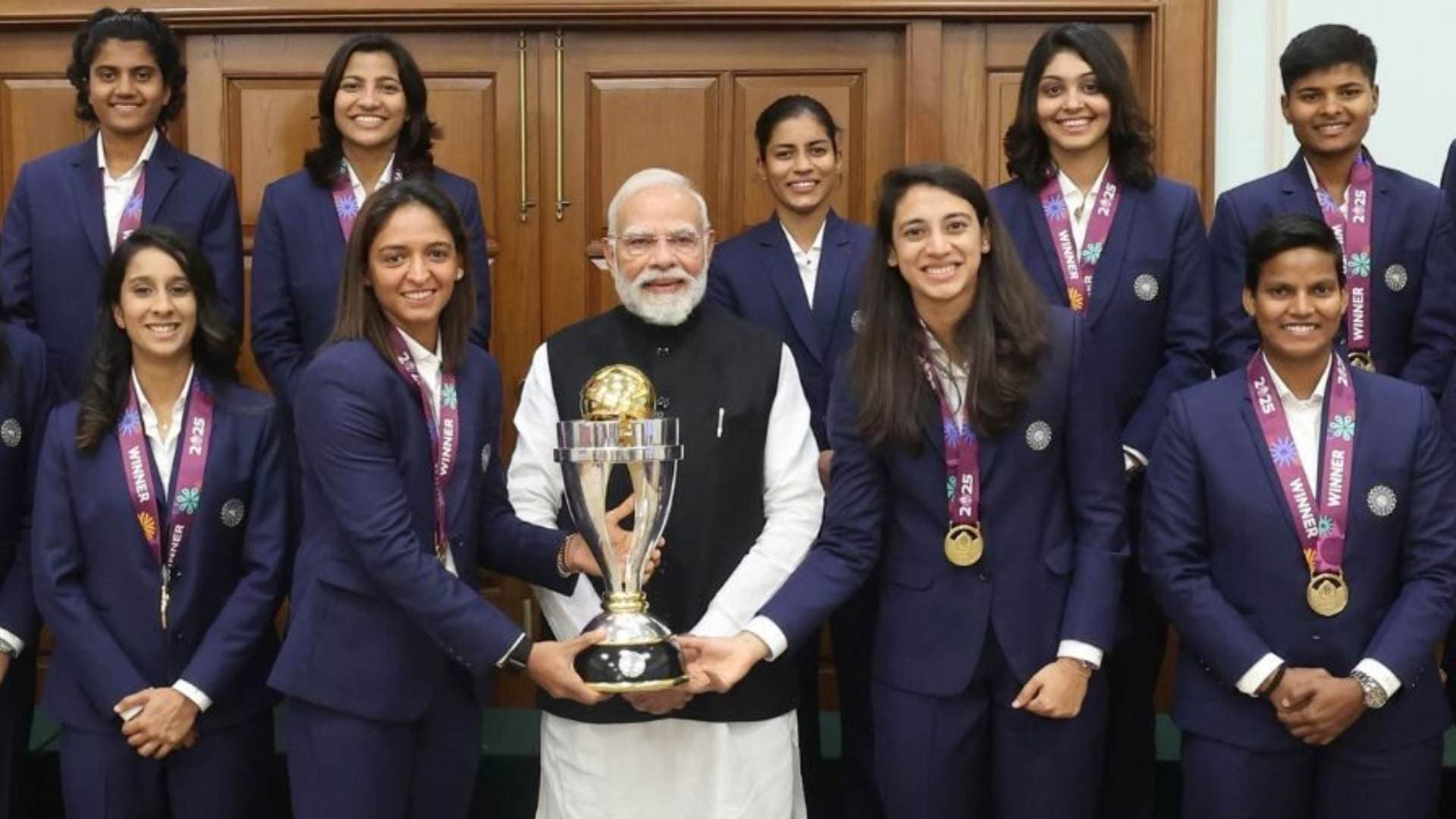 Honoured to Bring to You the Trophy; You Motivated Us a Lot: Harmanpreet, Mandhana to PM Modi