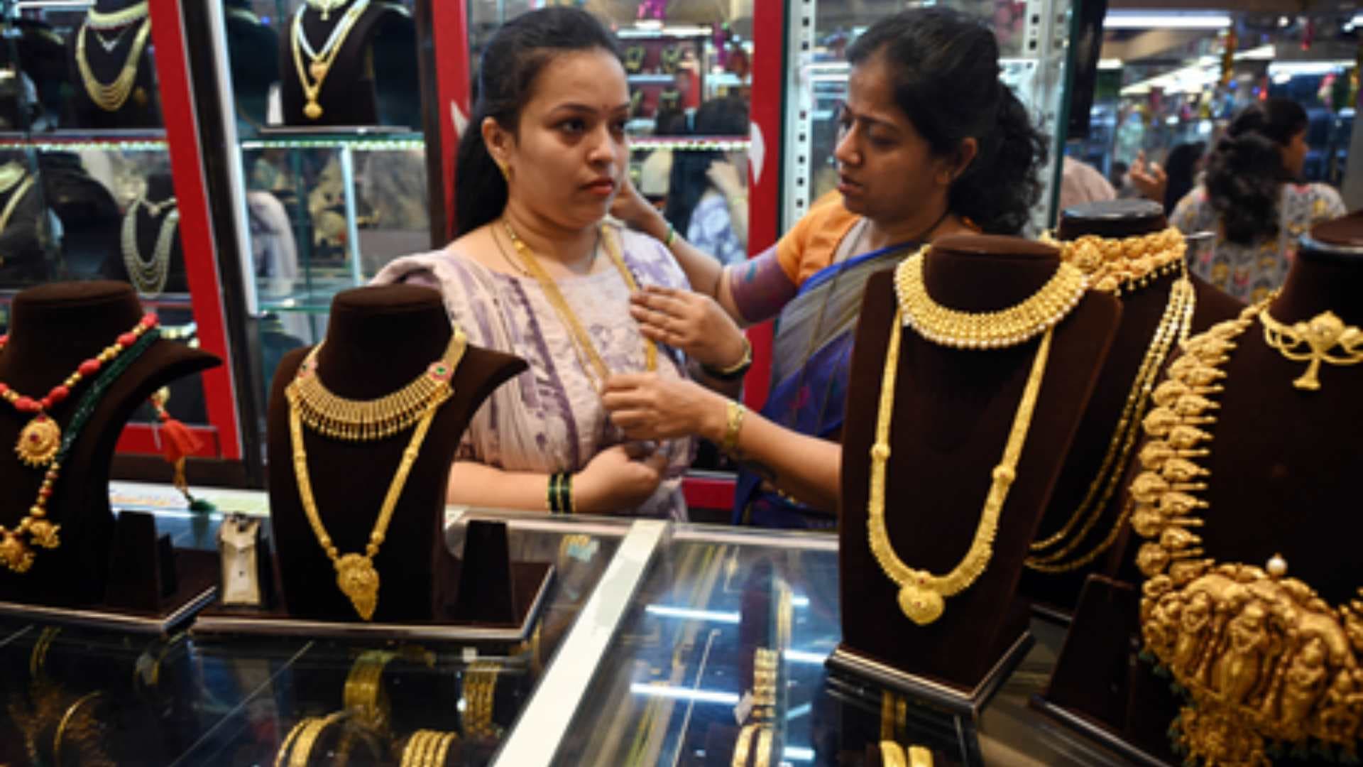 Gold and Silver Prices Rise over Positive Global Cues