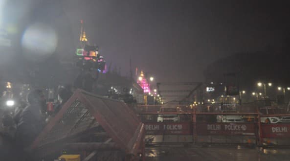 PM Modi Mourns Delhi Blast Victims, Reviews Situation With HM Amit Shah; Probe Intensifies