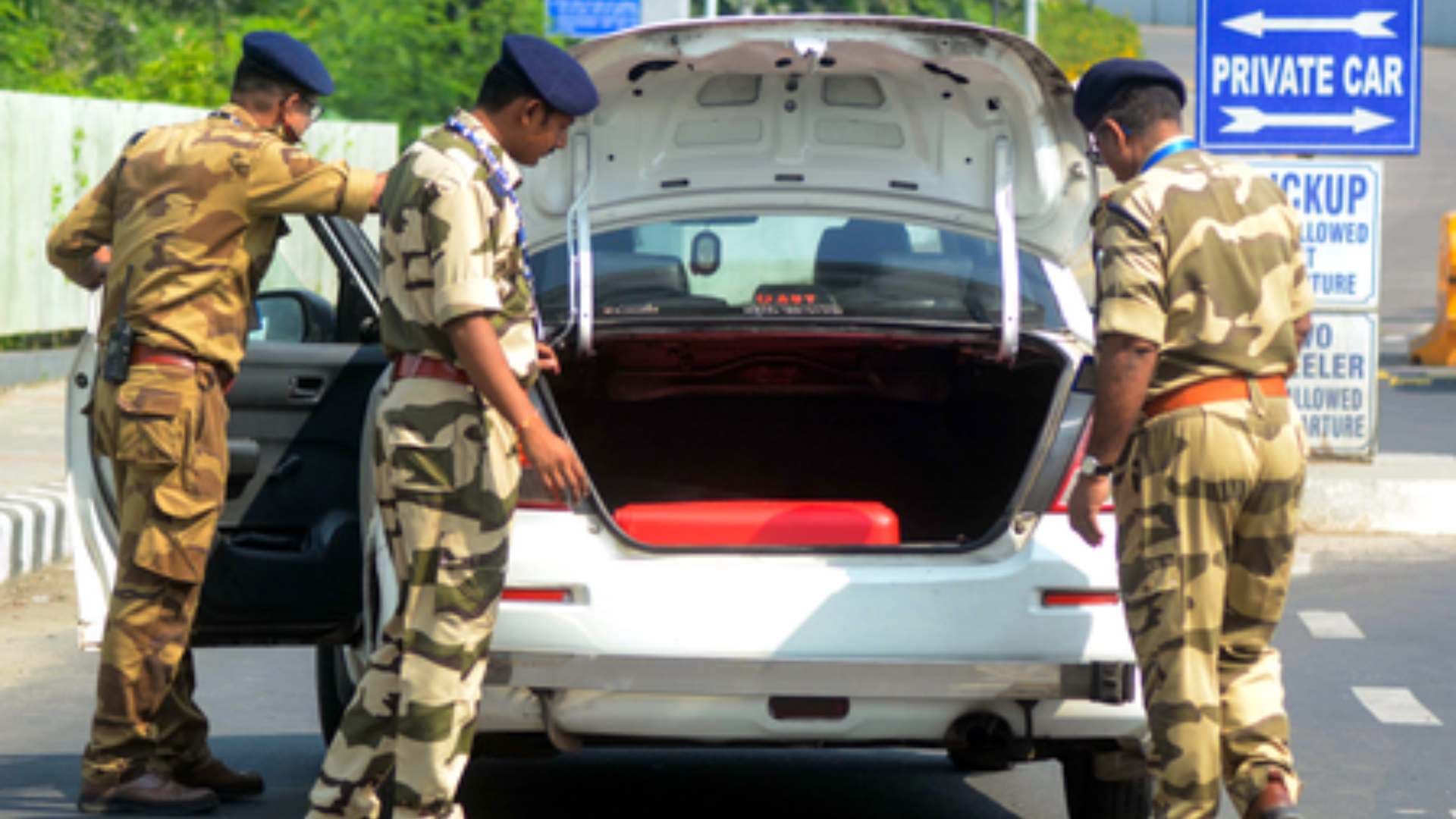 Delhi Police Hunt for Second Suspected Vehicle in Red Fort Blast