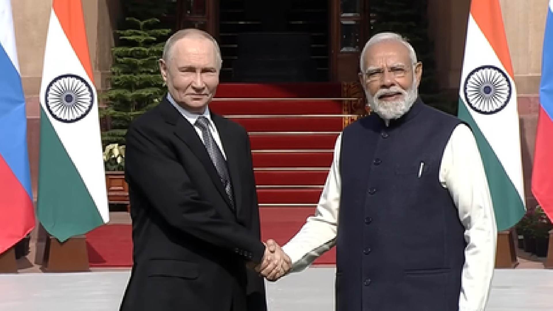 PM Modi, Russian President Putin hold talks at Hyderabad House
