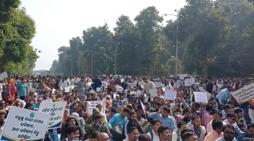 Odisha Primary School Teachers’ Strike Continues Despite Govt Assurances
