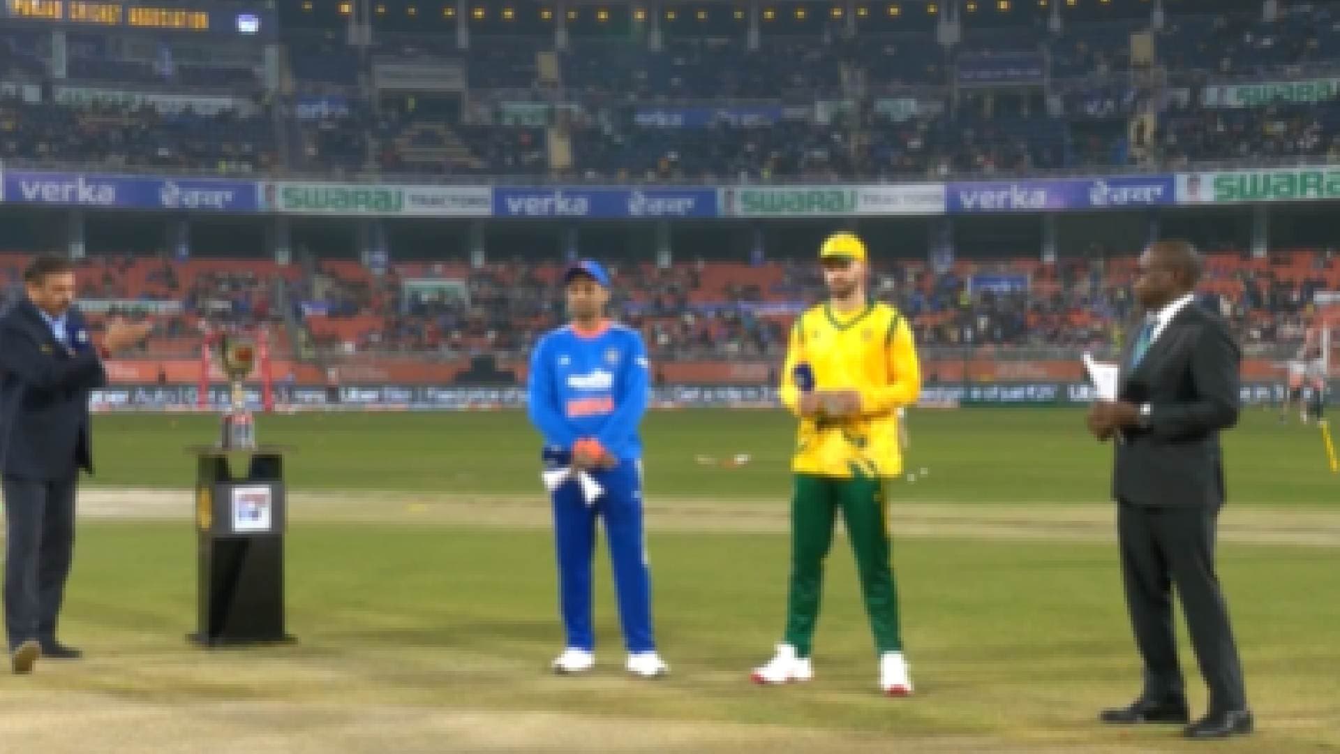 Unchanged India Win Toss, Choose to Field First in Second T20I Against South Africa