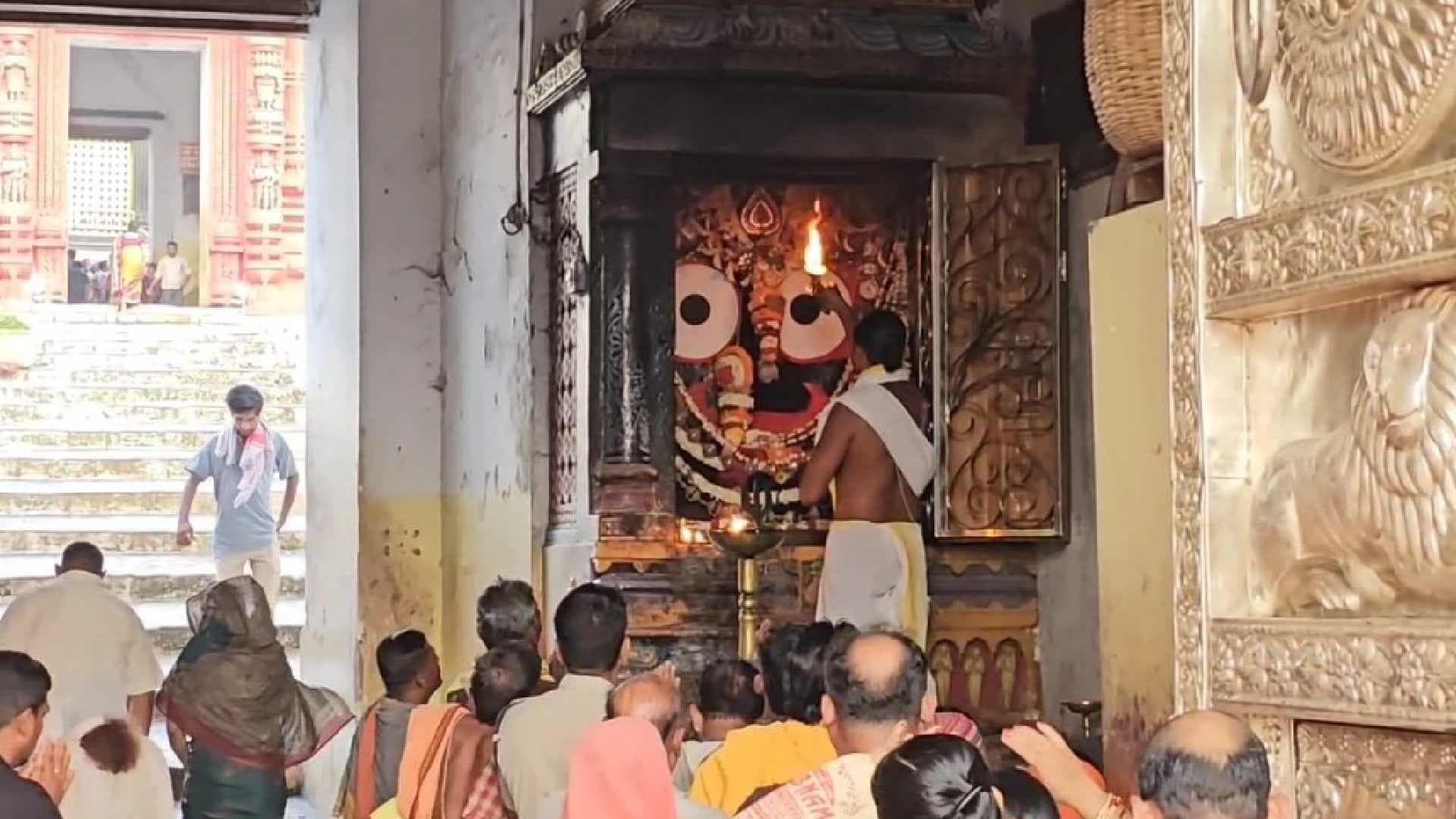 Patitapaban Darshan Delayed at Jagannath Temple, Devotees Disappointed