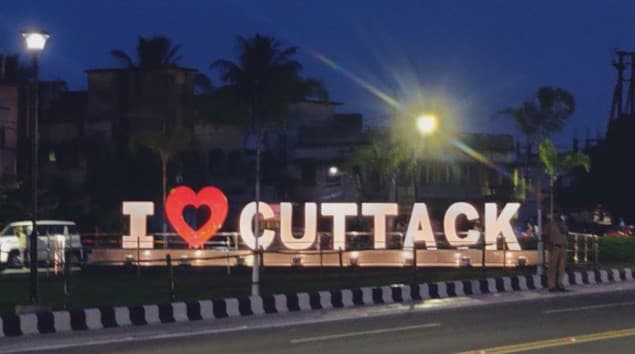 Cuttack Reels Under Hazardous Air Quality; Week-Long Restrictions Imposed