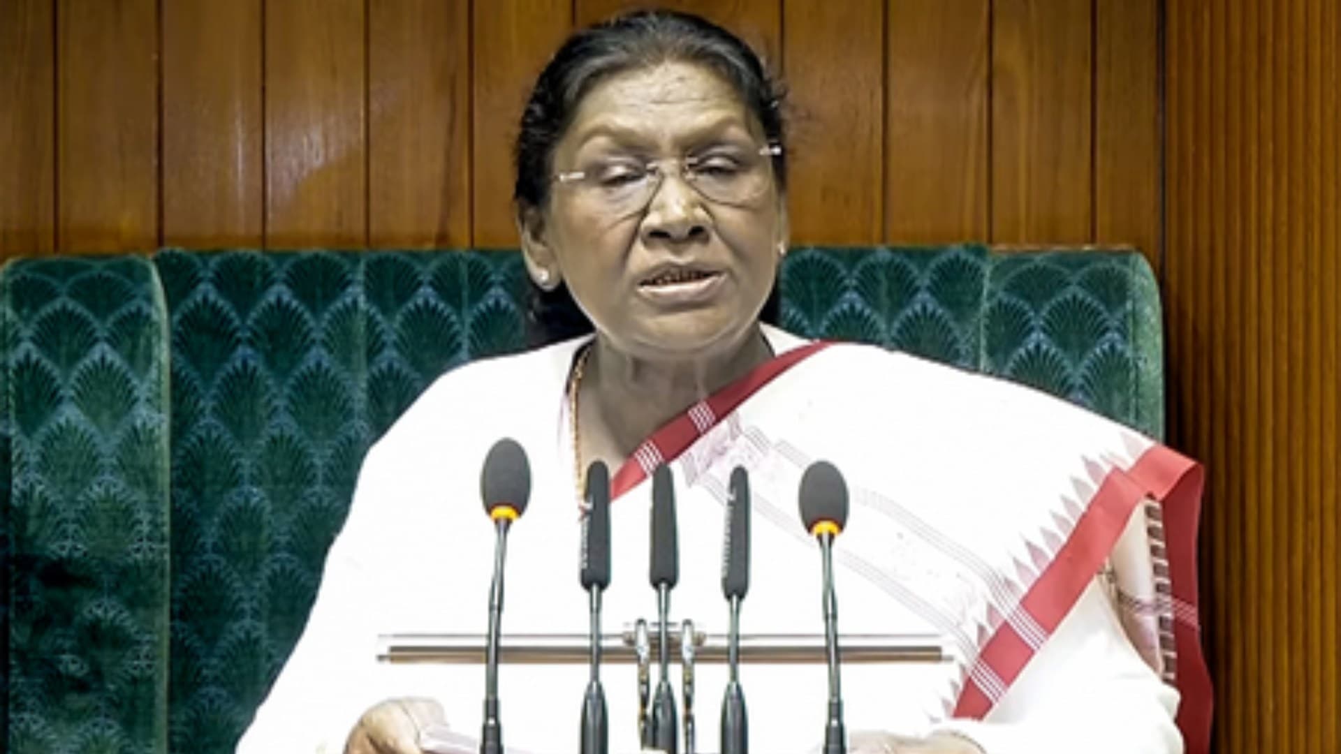 President Murmu Addresses Parliament, Calls 2026 a Pivotal Year for Viksit Bharat
