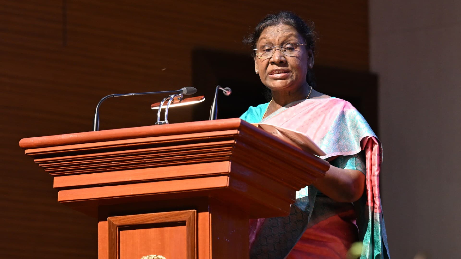 President Murmu Urges Digital Literacy, Gender Inclusion at Black Swan Summit in Bhubaneswar