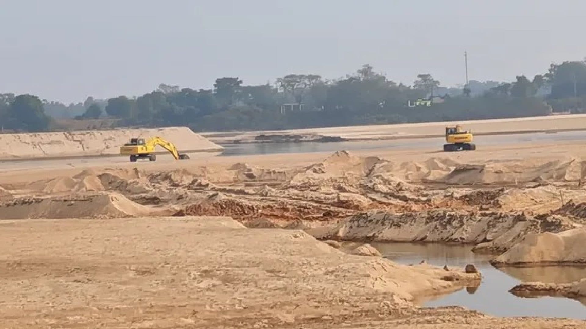 Odisha Intensifies Crackdown On Illegal Sand Mining; Truck, Machine Seized In Jagatsinghpur
