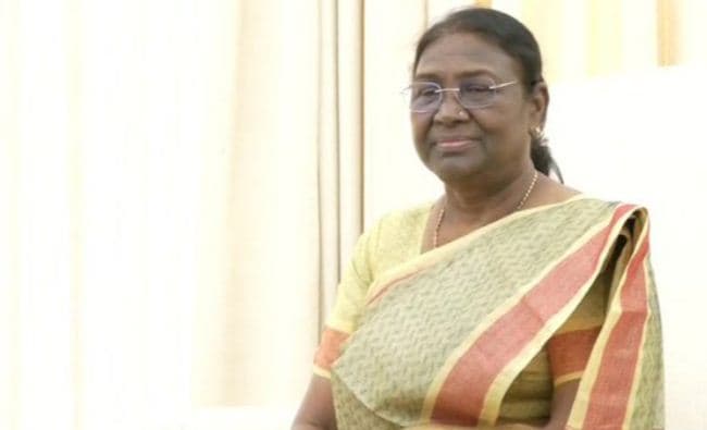 President Murmu Expresses Displeasure Over Protocol Lapses in Bengal