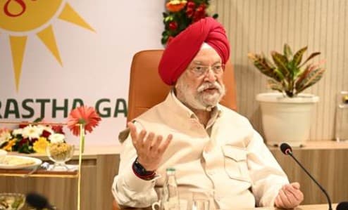 Breaking News: Odisha Hoteliers Seek Minister Puri’s Intervention Over LPG Supply Shortages