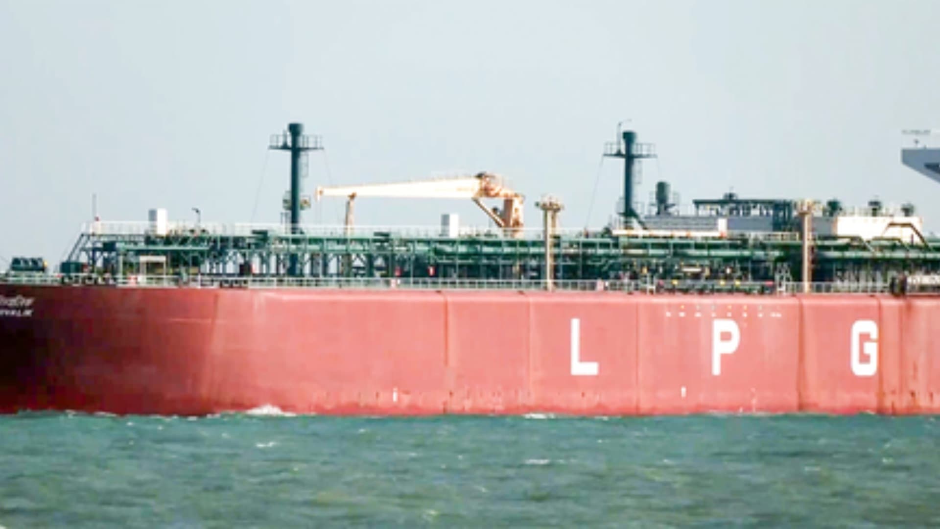 Breaking News: LPG Carrier ‘Shivalik’ Safely Docks at Mundra Port, Nanda Devi to Follow