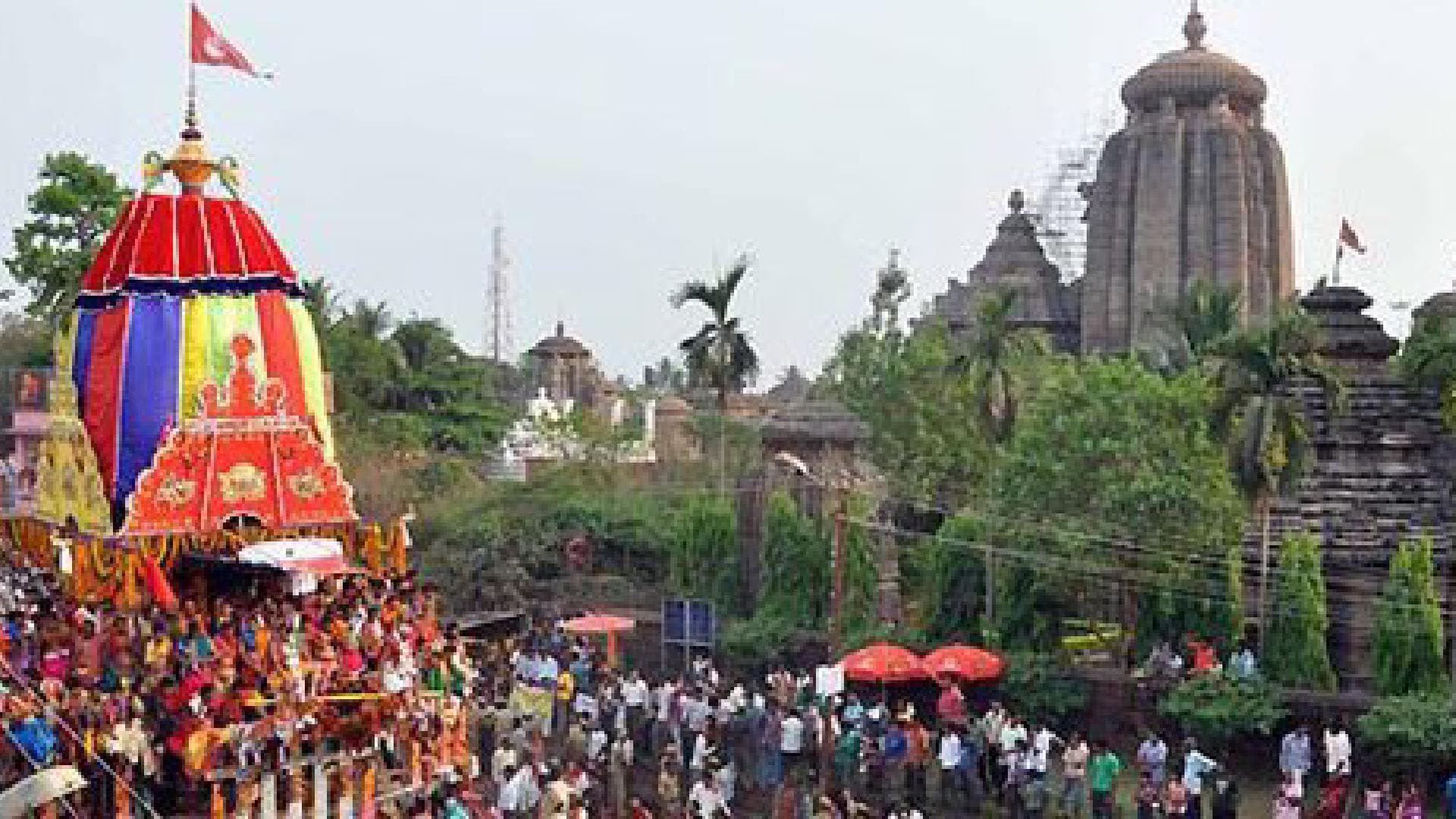Rukuna Rath Yatra Halted Midway In Bhubaneswar Due To Adverse Weather, Chariot Veers Off Route