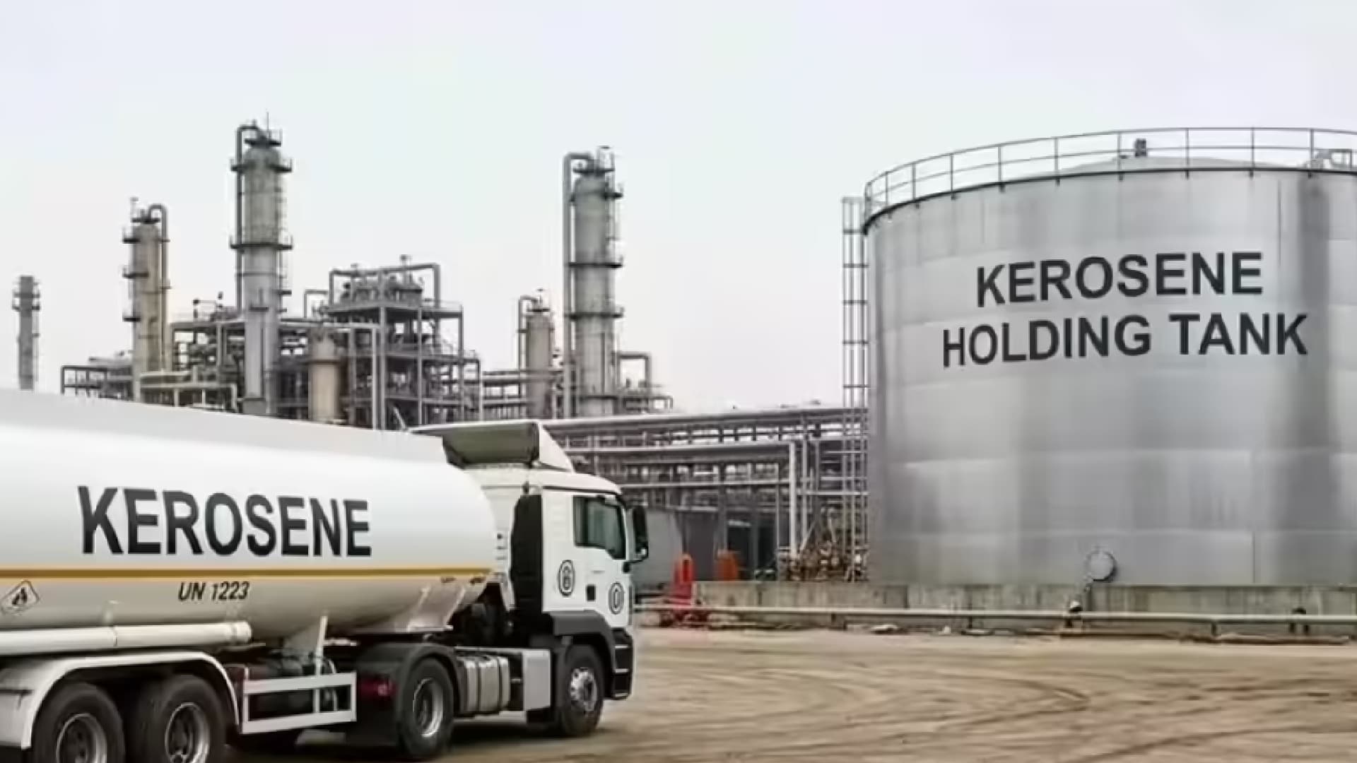 Govt Allows Kerosene Sale Through Petrol Pumps In 21 States Amid Global Energy Disruptions