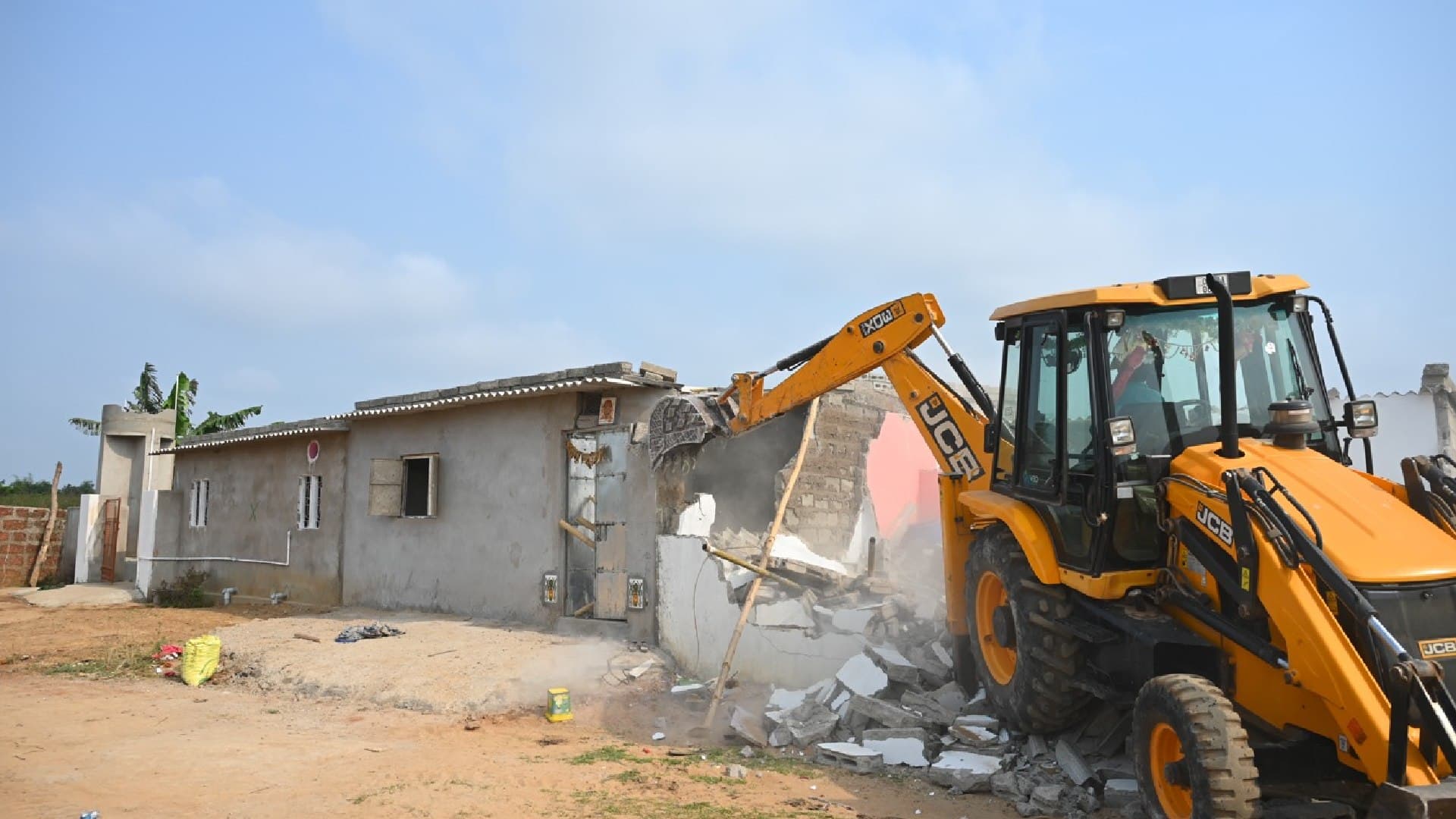 BDA Demolishes 926 Houses, Reclaims 61.4 Acres Of Govt Land In Bhubaneswar's Shampur Mouza