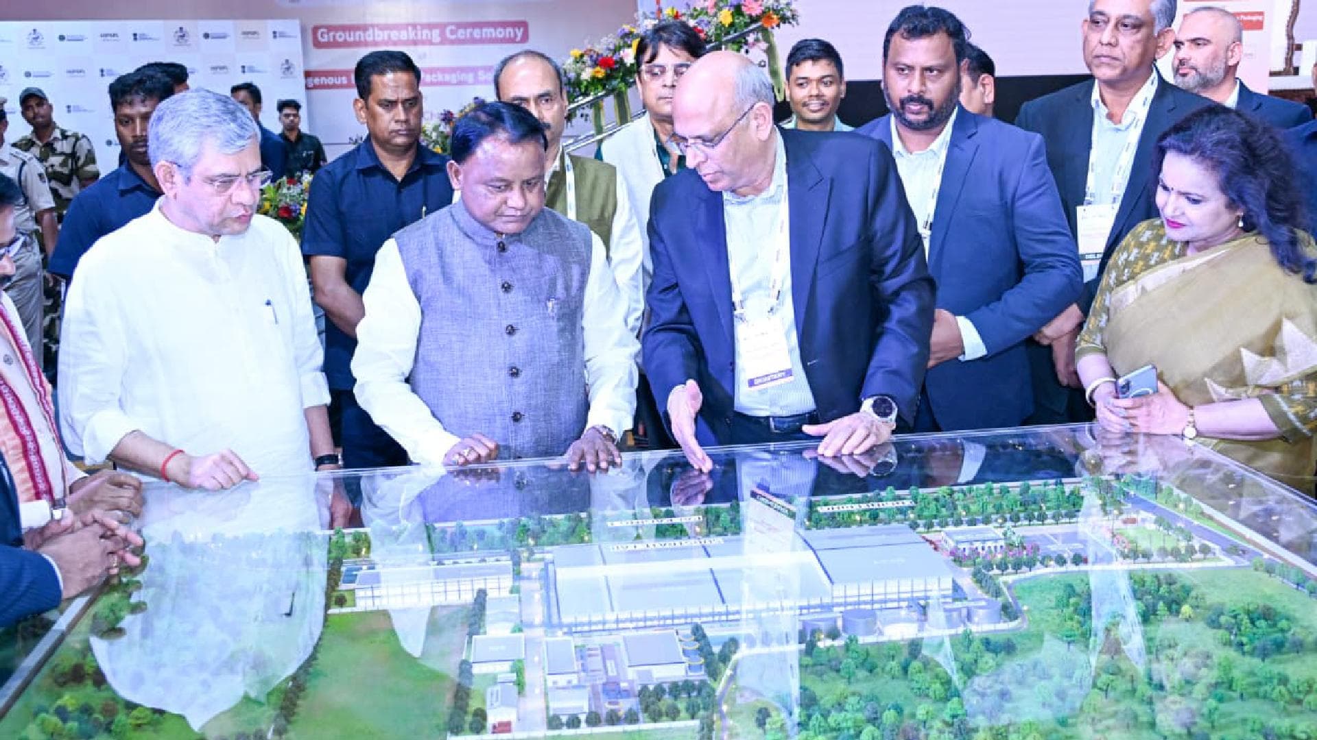 Odisha CM, Union Minister Vaishnaw Lay Foundation For Rs 2,000 Crore 3D Glass Solution Packaging Unit