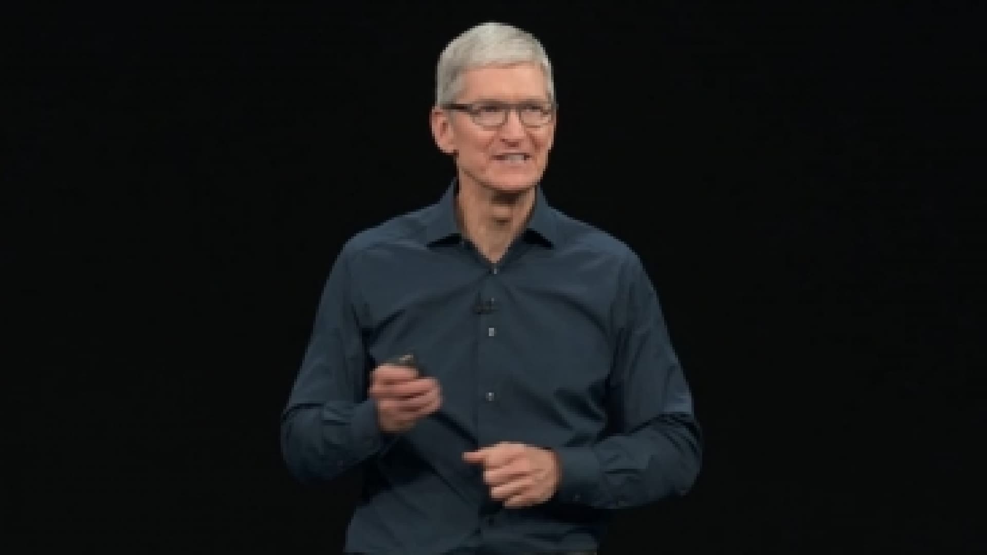 Tim Cook To Step Down As Apple CEO After 15 Years; Here's His Full Letter to The Community
