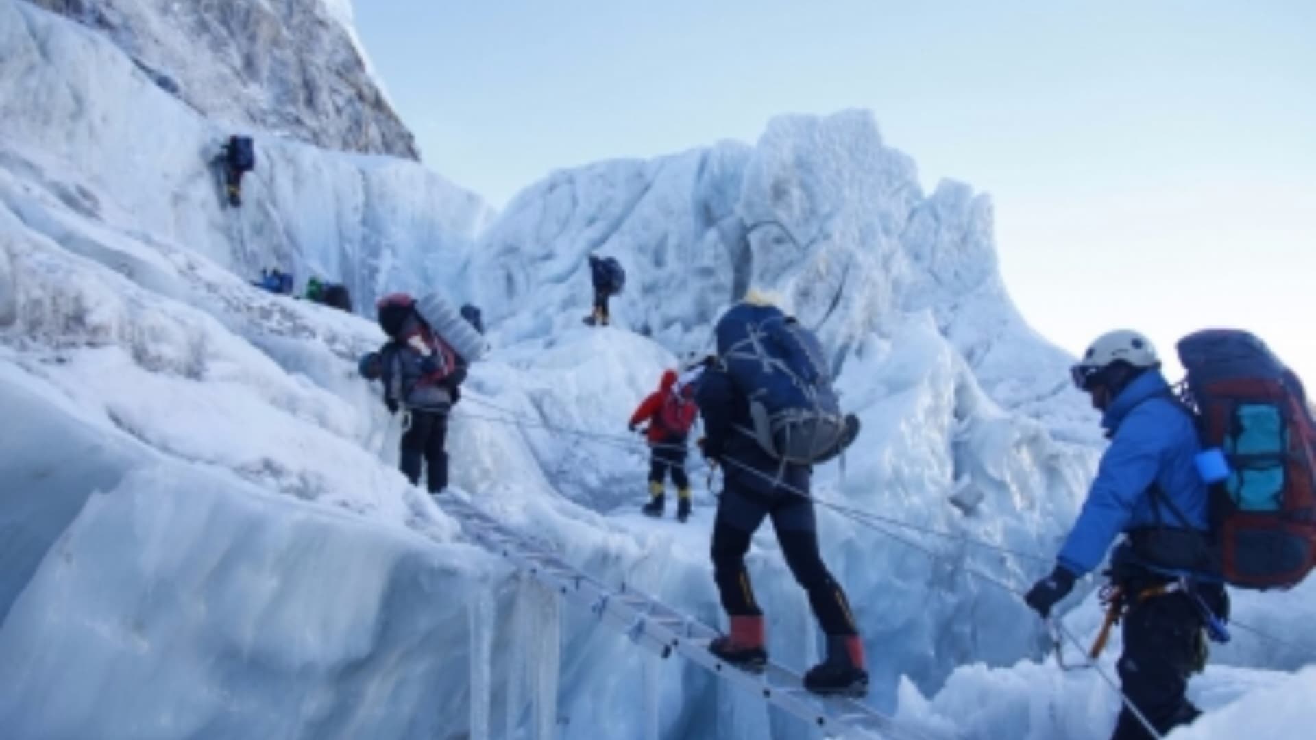 11 Guides Summit Everest as Nepal Opens 2026 Spring Climbing Season
