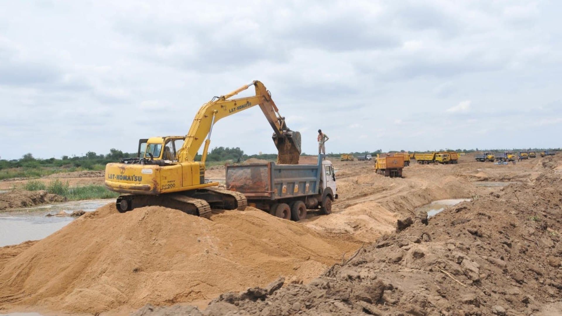 Keonjhar Police Conduct Mega Raid on Sand Mafias