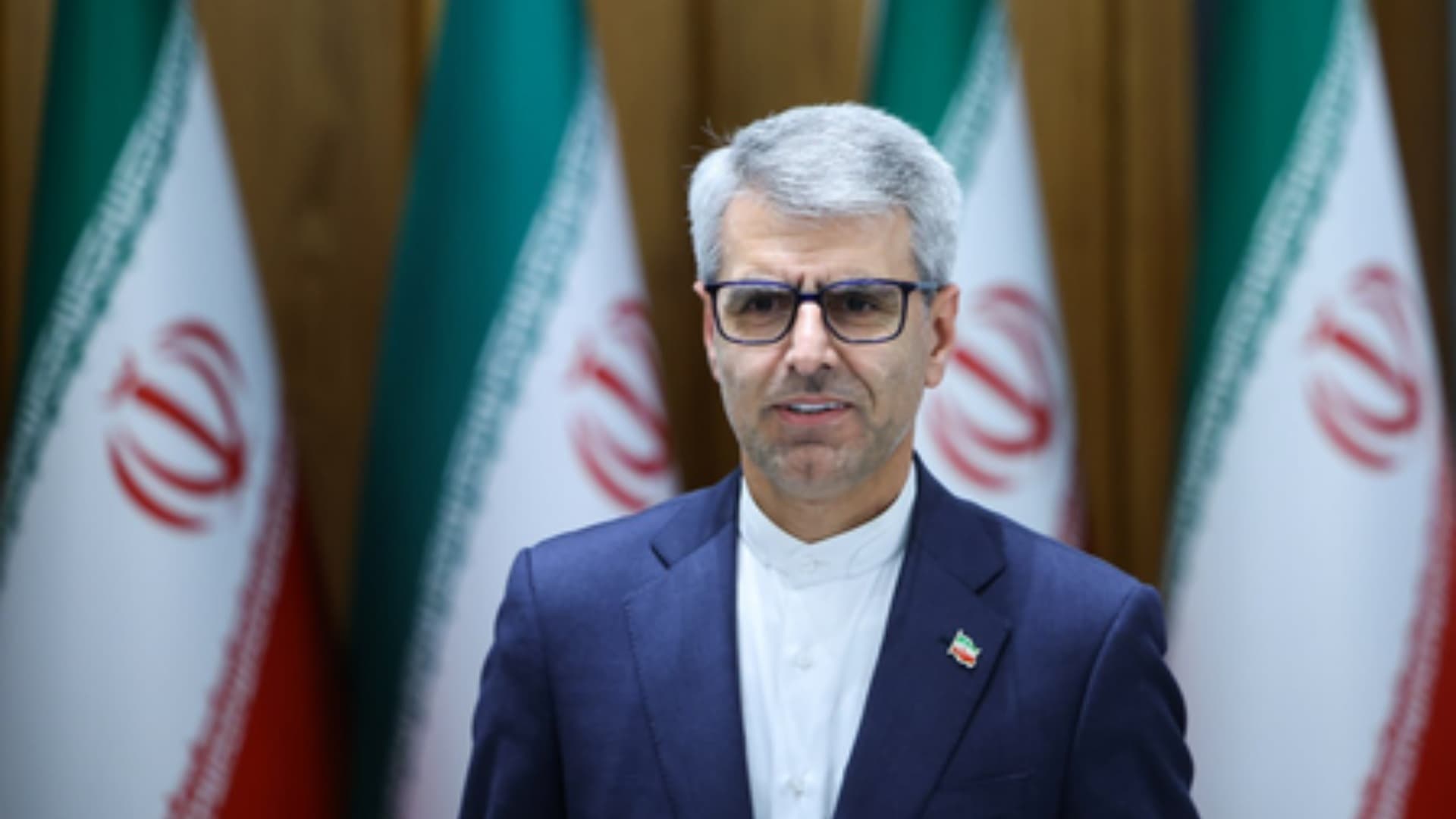 Iran Media Claims US to Waive Oil Sanctions