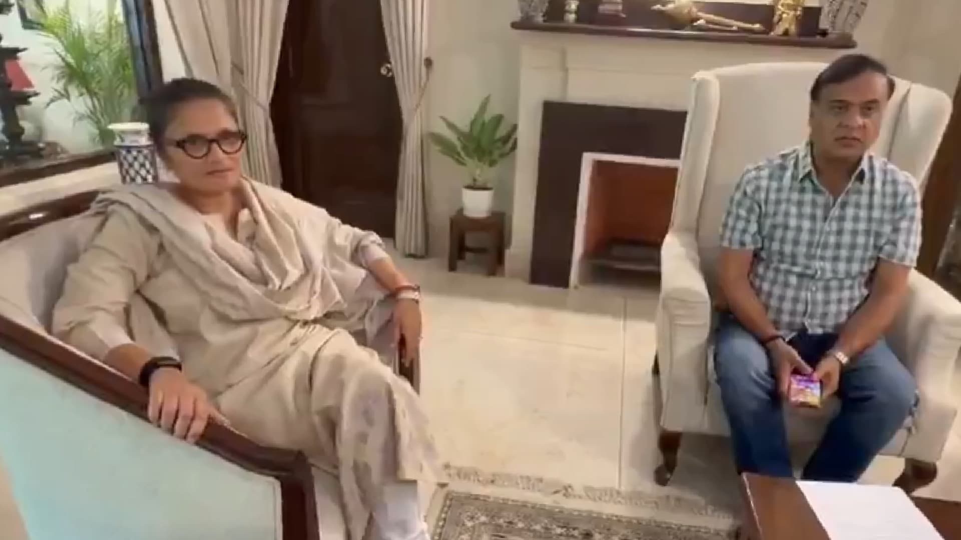 Sushmita Dev Quits TMC, Meets Assam CM Himanta Biswa Sarma at Delhi Residence