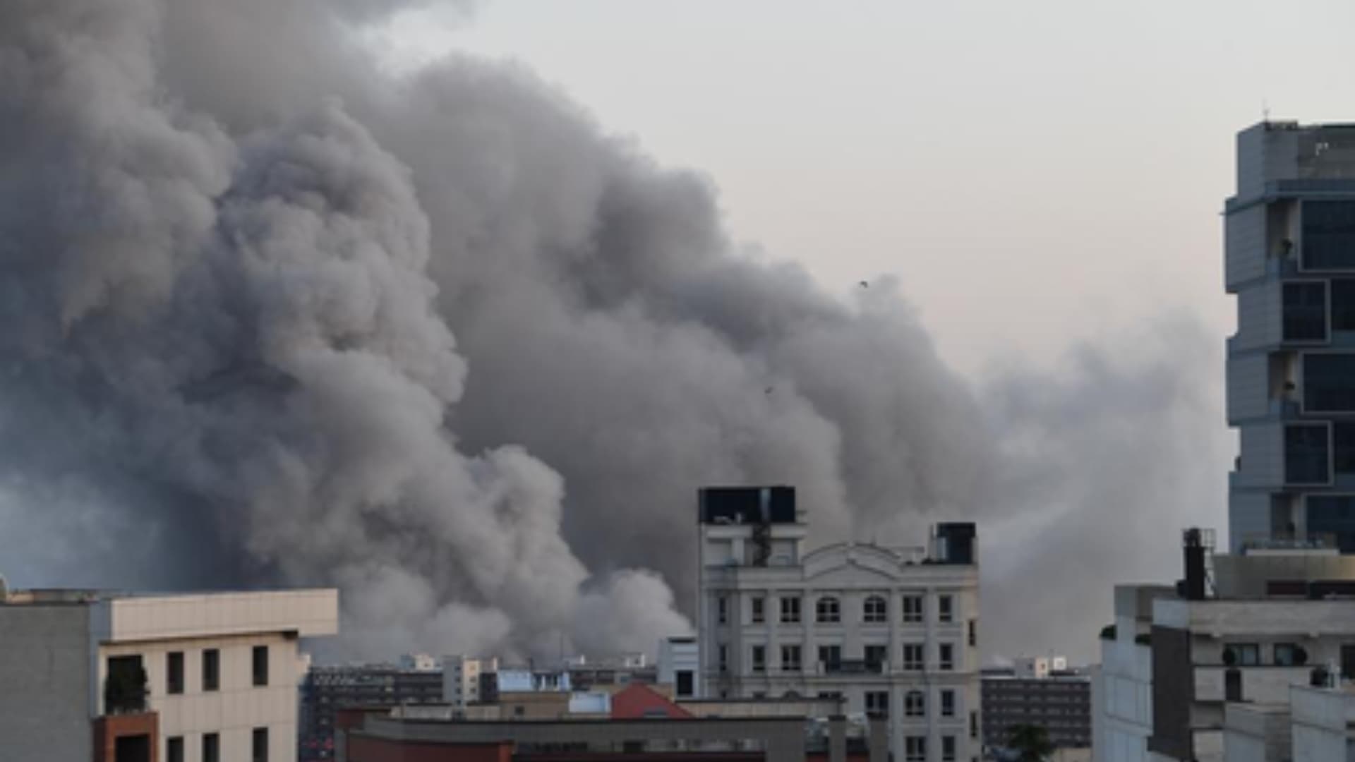 US Launches Fresh Strikes on Iran, Trump Warns Stronger Action