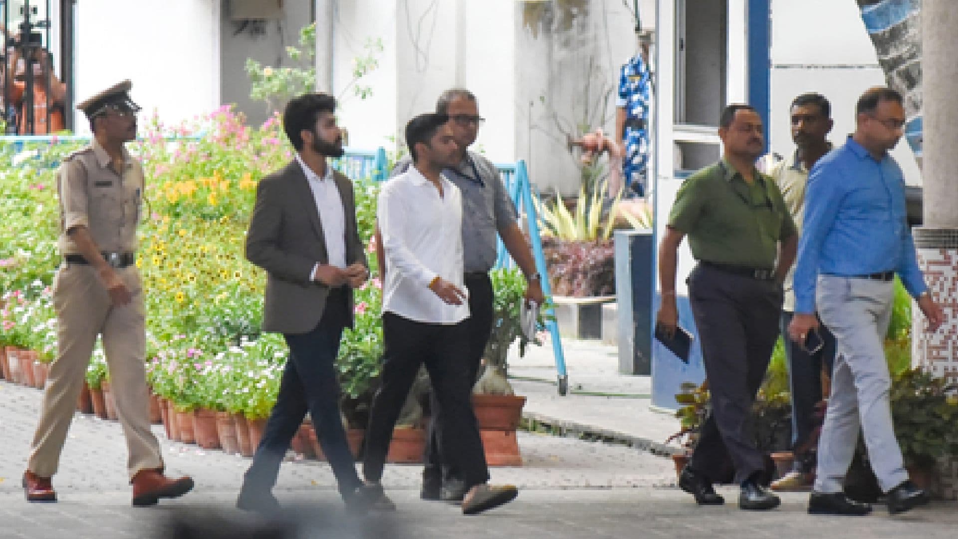 Abhishek Banerjee Arrives At Kolkata CID Headquarters For Questioning In Signature Mismatch Case
