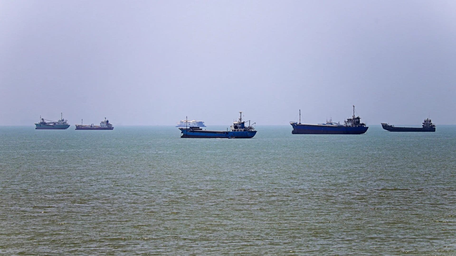 Iran Shuts Strait of Hormuz Again, Cites MoU Violation by US and Israel