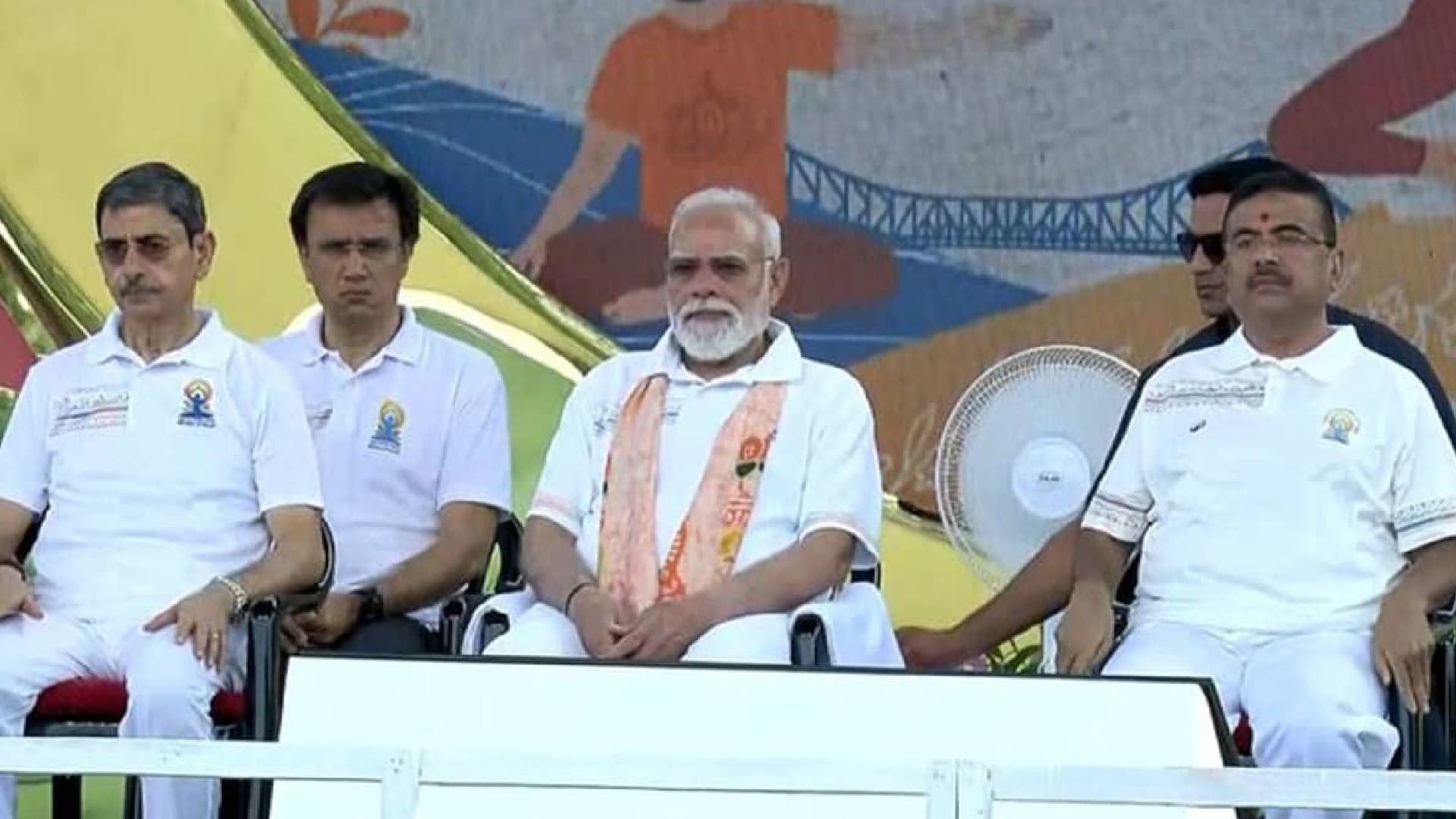 PM Modi Leads International Yoga Day Celebrations from Kolkata