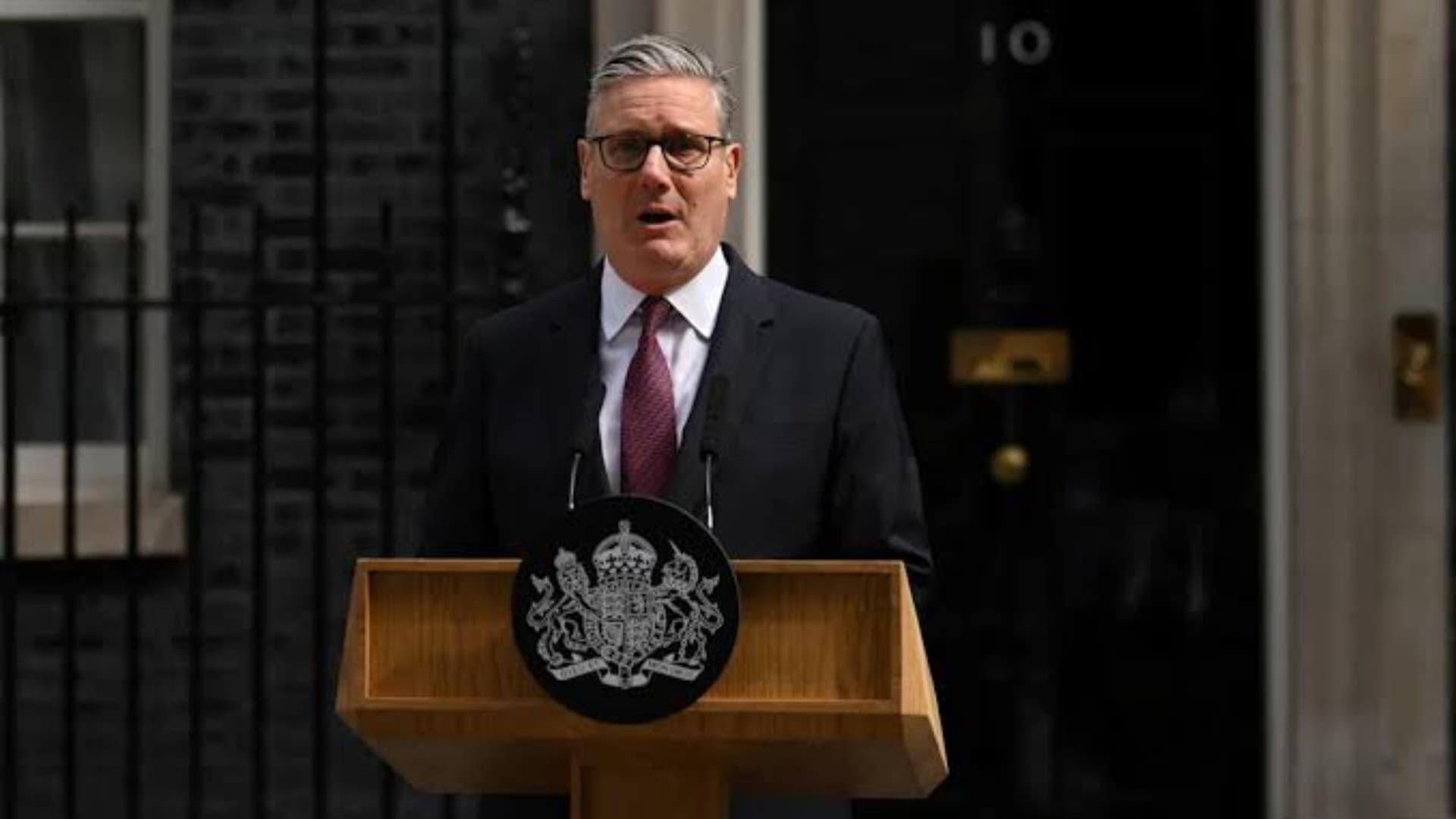 Keir Starmer Resigns as UK Prime Minister