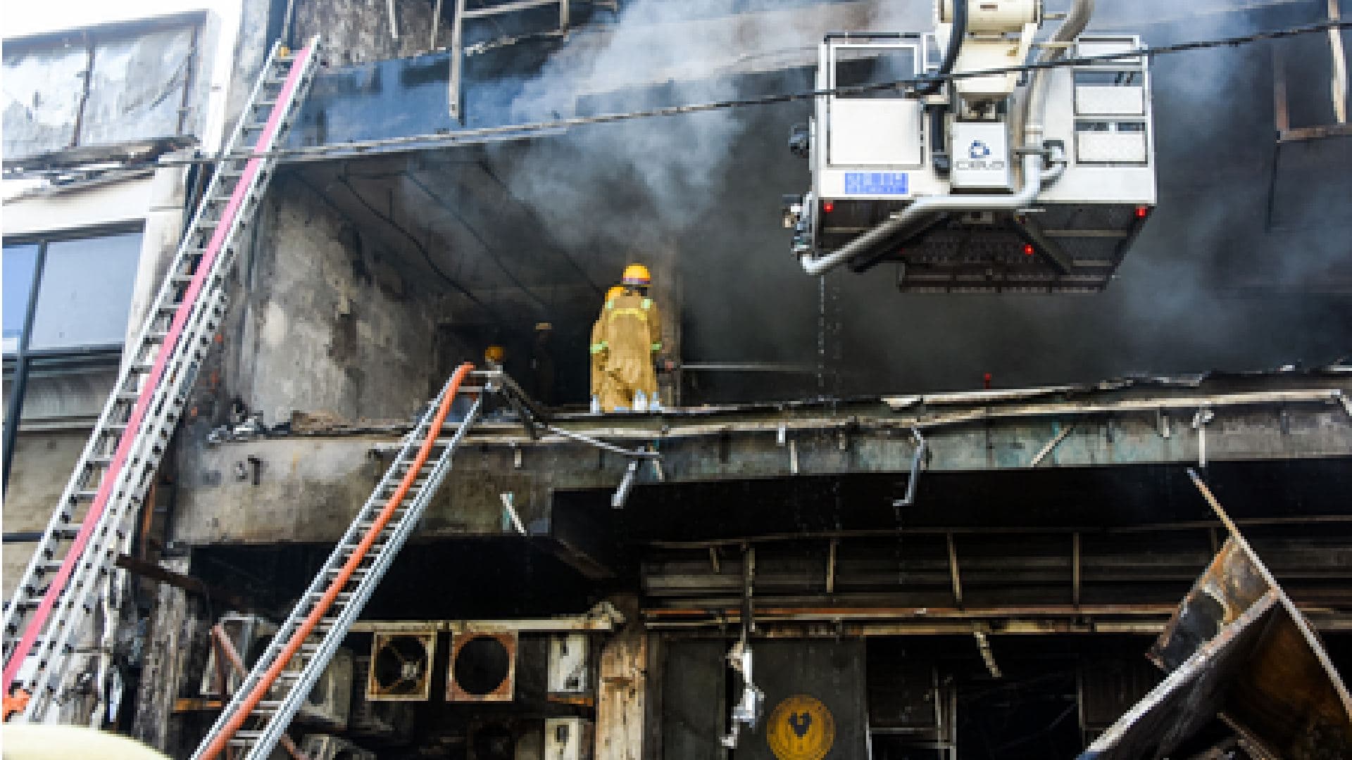 FIR Registered Against Building Owners In Lucknow Fire That Killed 18
