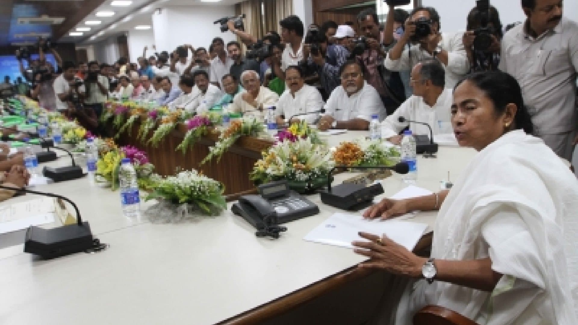 Chandrima Bhattacharya Switches to Rebel TMC Faction; Most Heavyweight Ministers Desert Mamata 