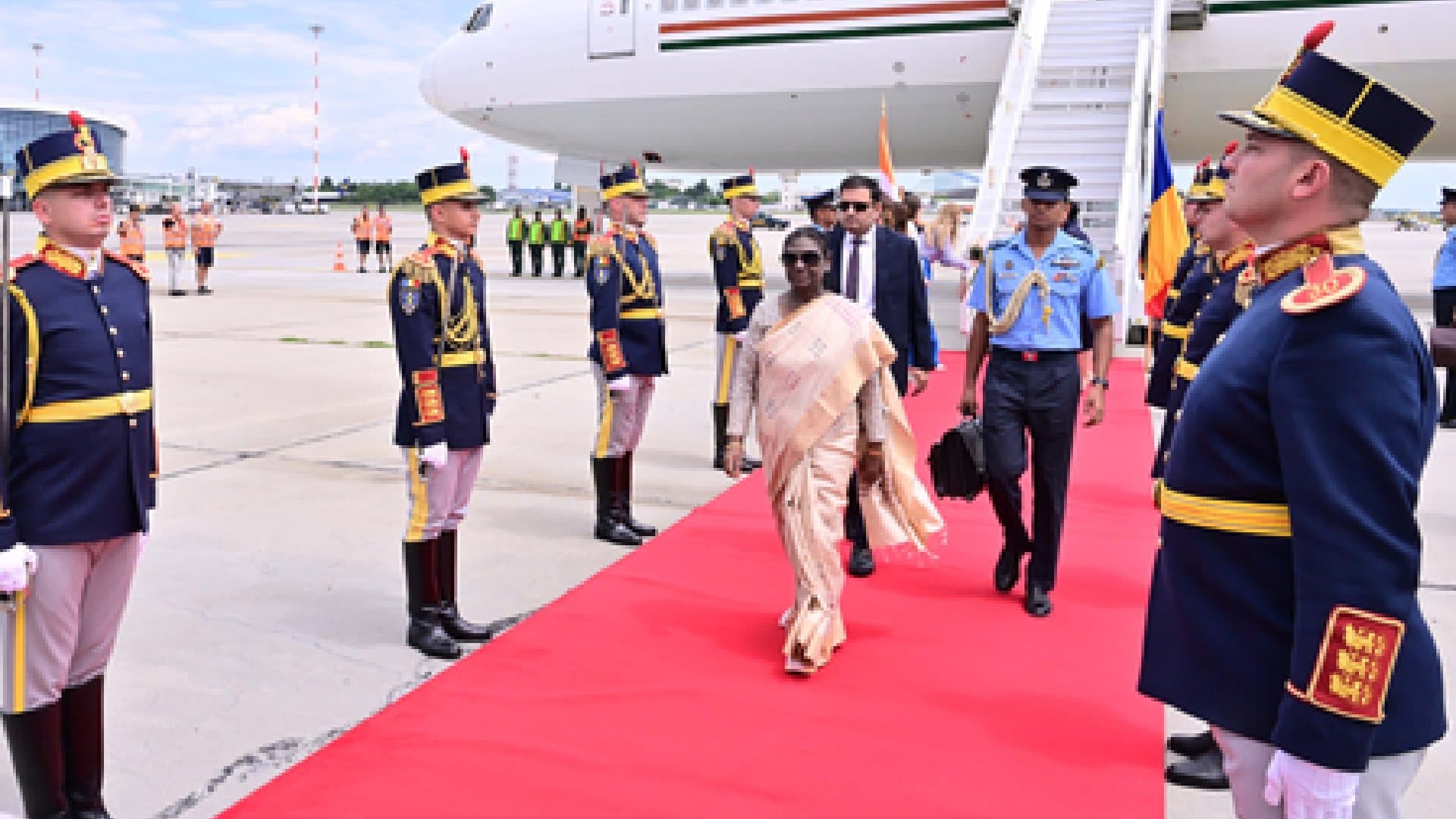 President Murmu Arrives in Bucharest for Final Leg of Three-Nation Tour