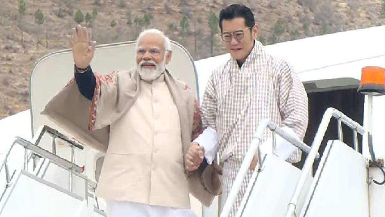 PM Modi wraps his 2-day Bhutan visit, emplanes for New Delhi