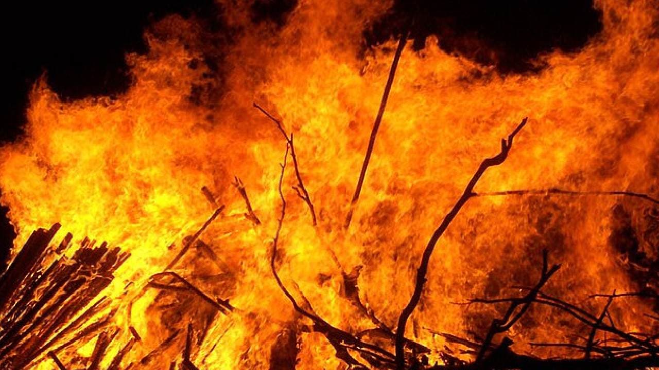 House Catches Fire During Election Campaign Of BJD In Berhampur 