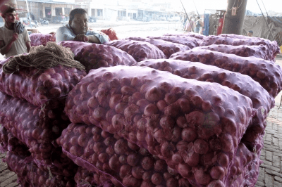 After tomatoes, onion prices hit the sky in UP