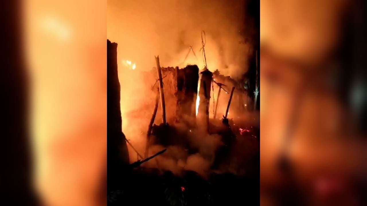 4 Houses Reduced To Ashes In Fire Mishap In Kendrapara Village 
