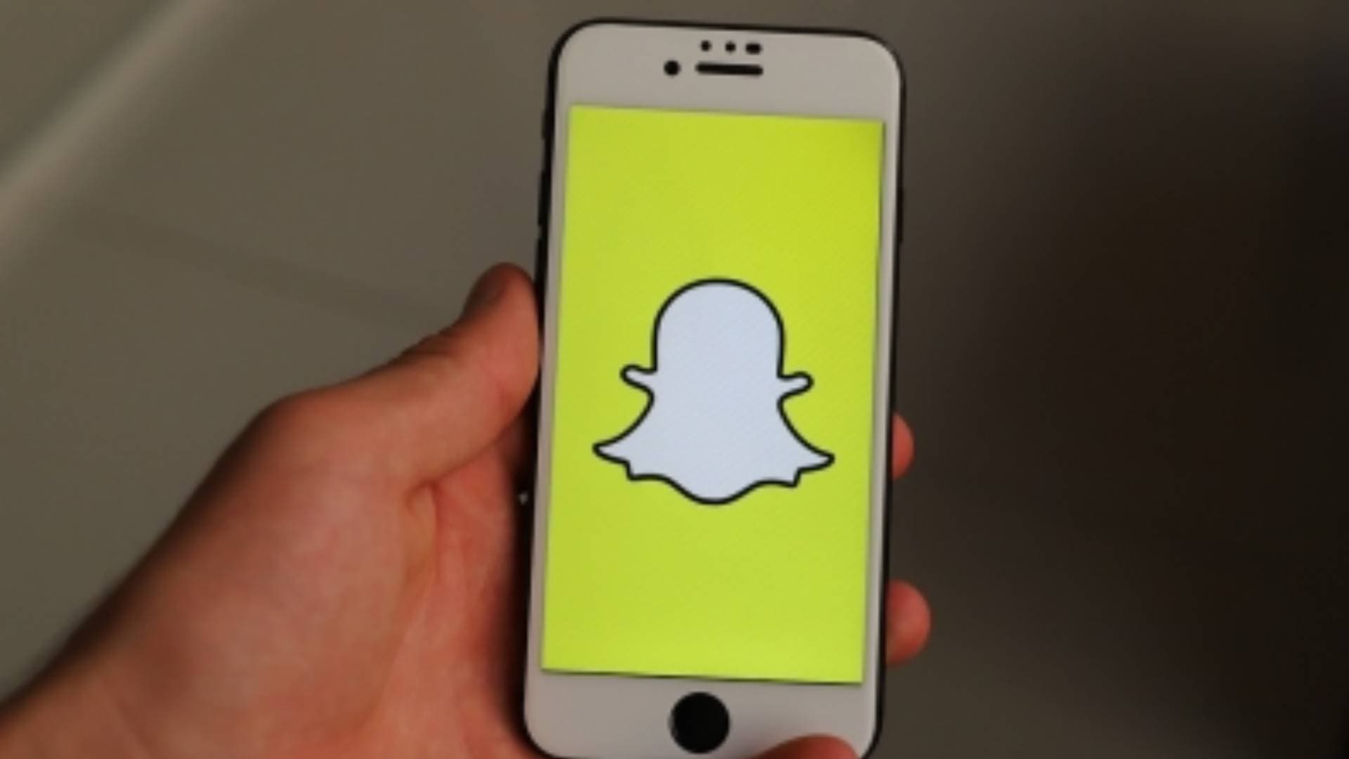 Snapchat reaches 422 million daily active users globally