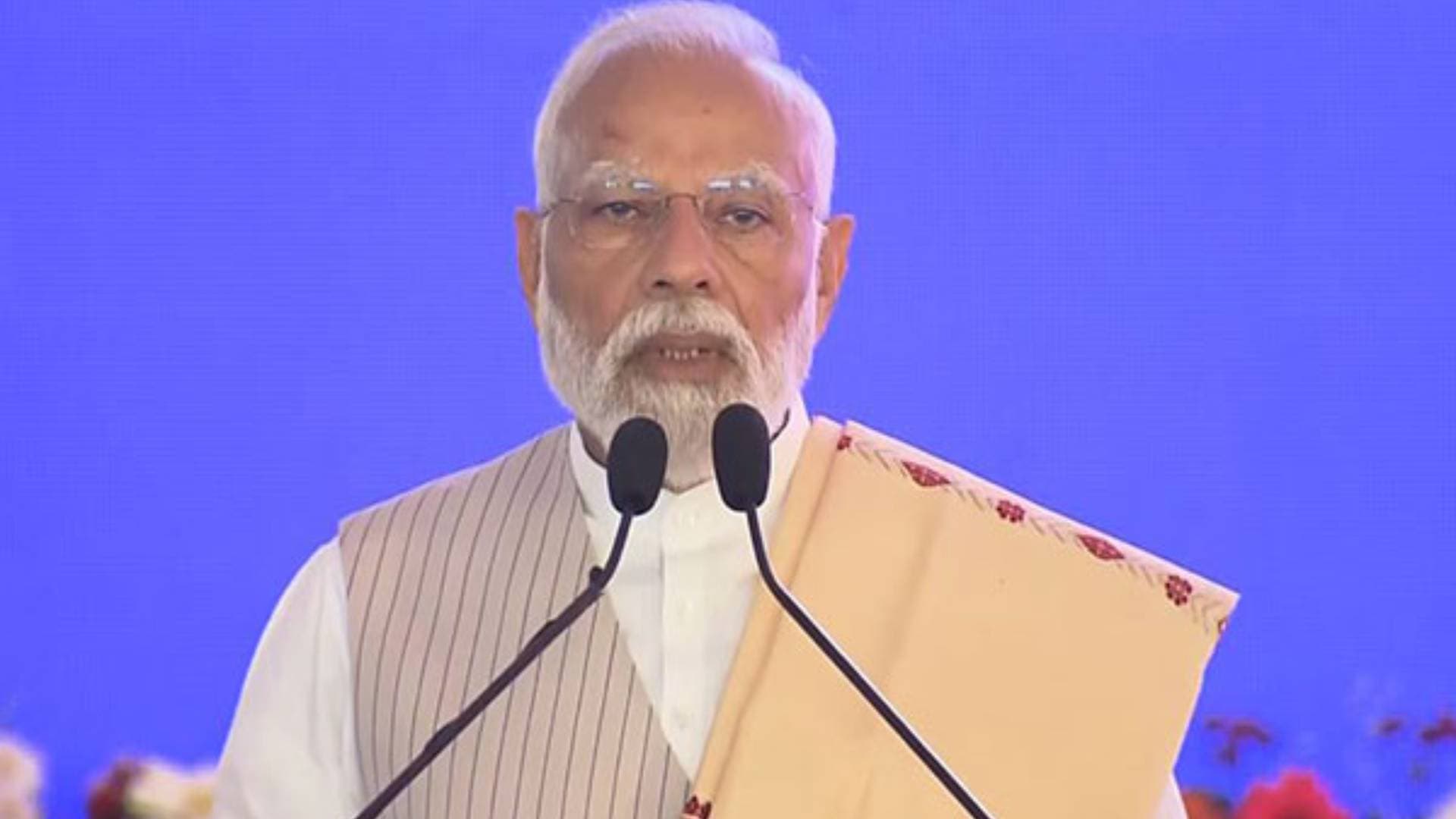 "Railways part of glorious history of Bengal, but..." PM Modi