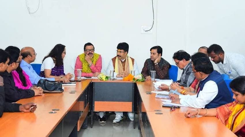 Jharsuguda: Krushna Chandra Mohapatra Reviews Various Development Programmes Of Municipalities